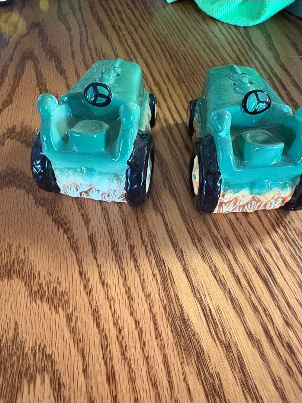 Kids Toy Tractor Salt & Pepper Shakers - Green Set
